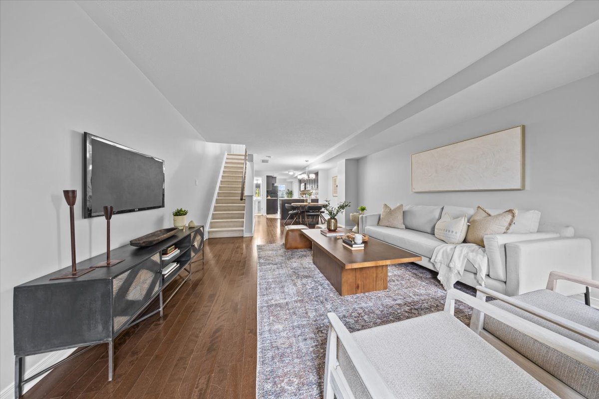 679 Via Amalfi Street Living Room 4